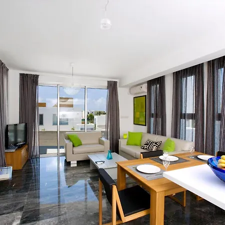 Paradise Cove Luxurious Beach Villas Marine 1 Bedroom Villa Villa Paphos